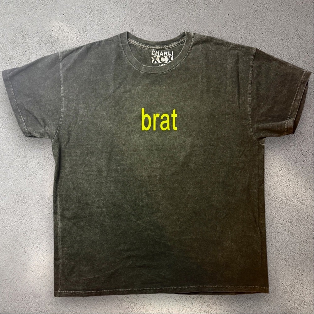 Charli XCX Brat T-Shirt Mens Large Black Mineral Wash Graphic Tour Tee Official